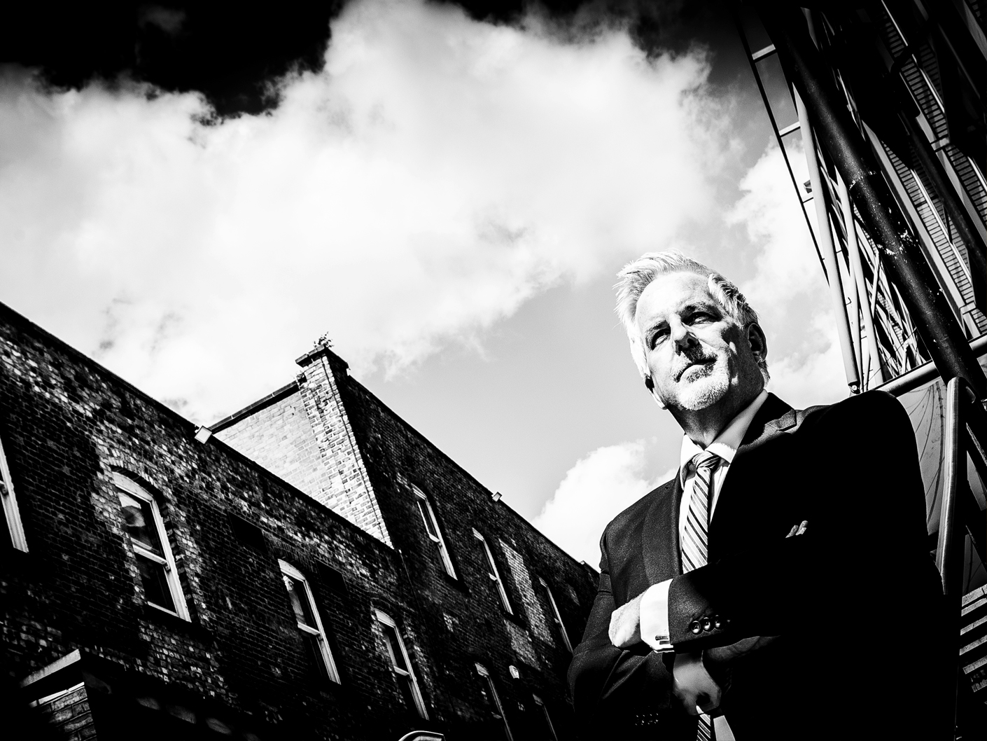 black-and-white-business-portrait-photography-in-manchester